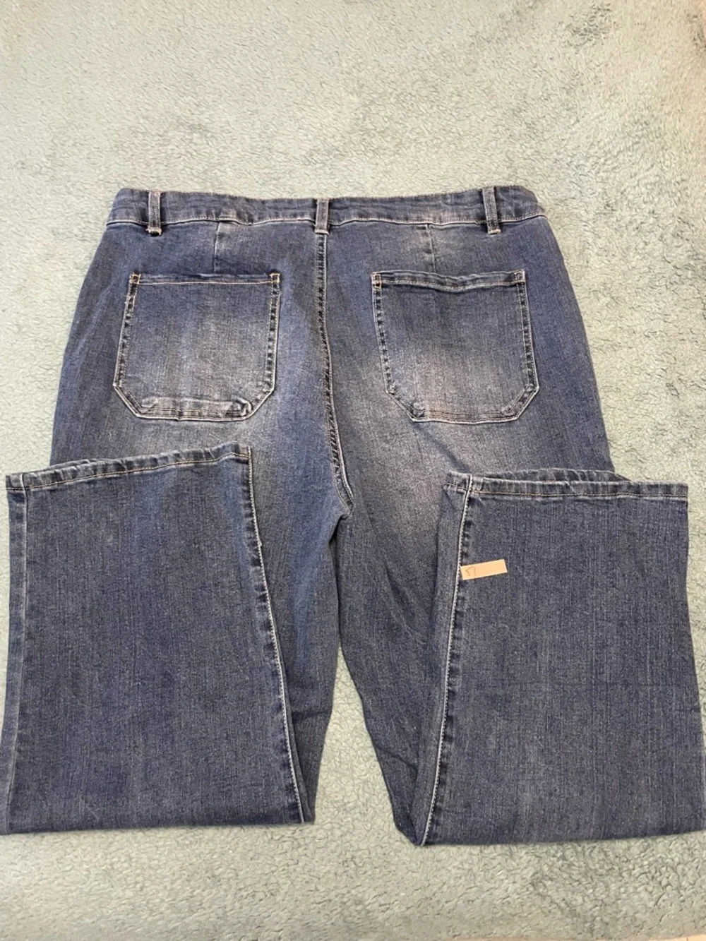 D. Jeans Women’s straight slightly wide Leg Jeans - Dark Blue Wash - Picture 4 of 4